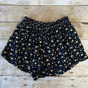 Ecote Medium Womens Shorts Floral High Waist